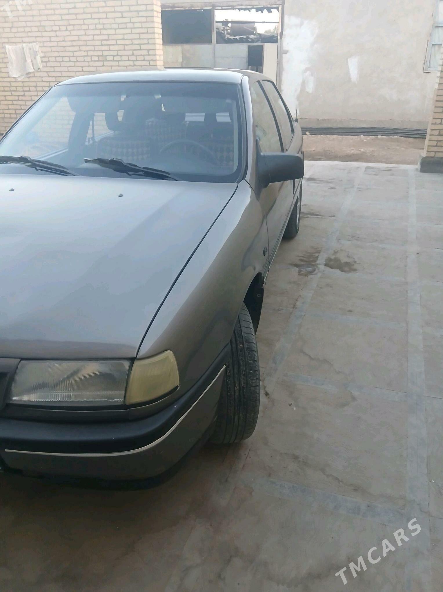 Opel Vectra 1991 - 32 000 TMT - Sakar - img 3