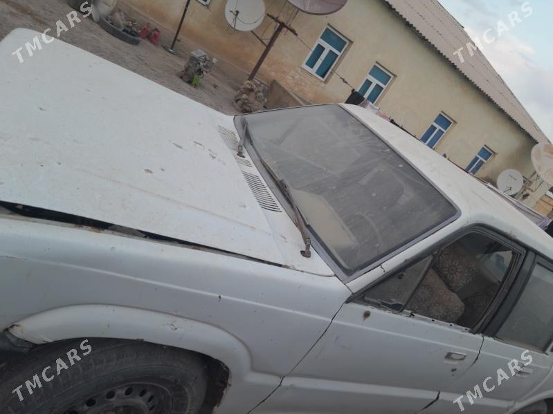 Mazda B-Series Pickup 1994 - 6 000 TMT - Кака - img 3