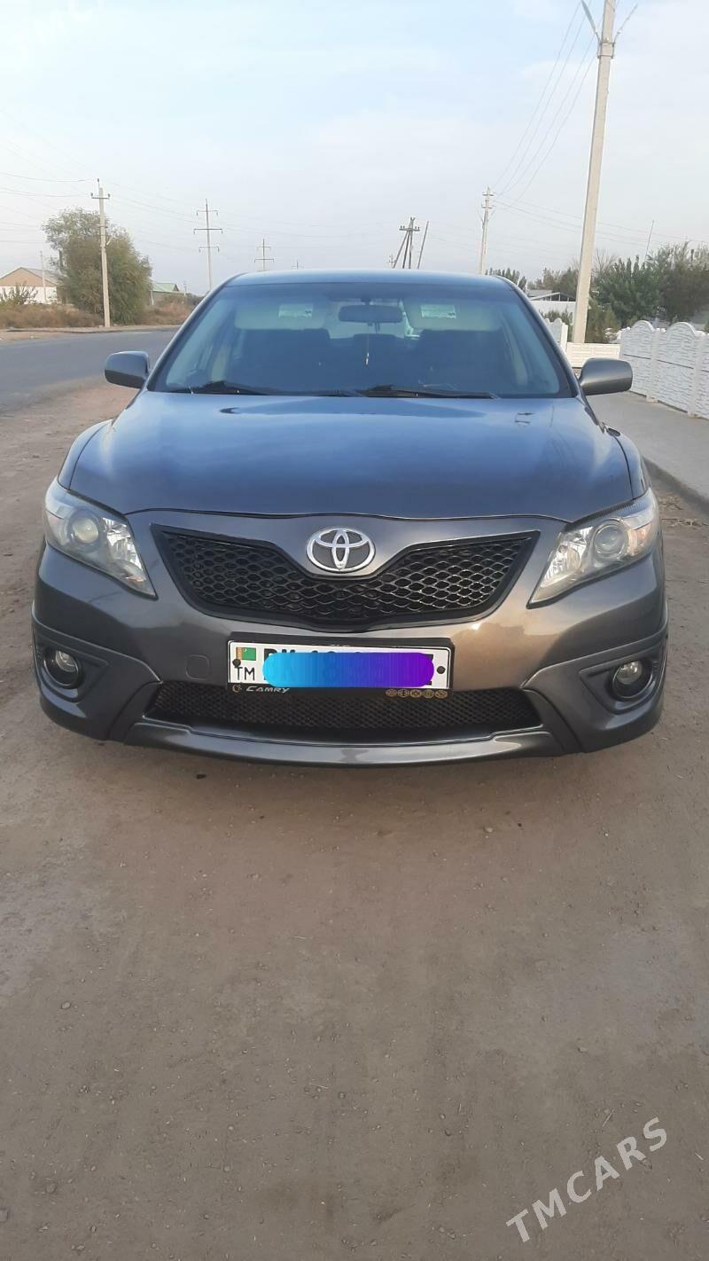 Toyota Camry 2010 - 230 000 TMT - Дашогуз - img 2