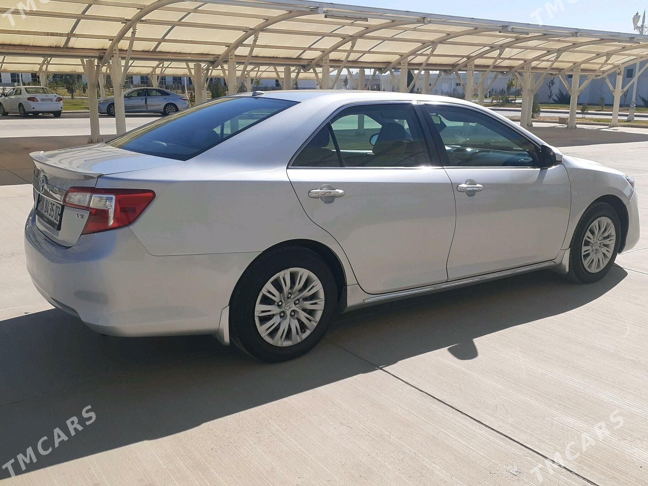 Toyota Camry 2012 - 218 000 TMT - Дашогуз - img 3