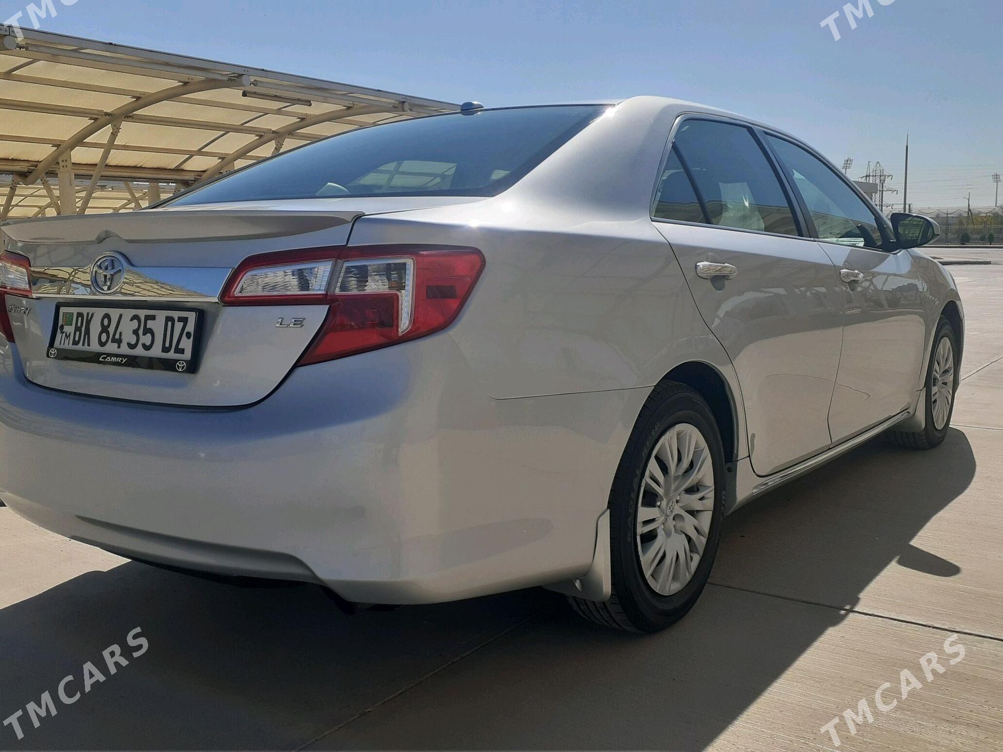 Toyota Camry 2012 - 218 000 TMT - Дашогуз - img 2