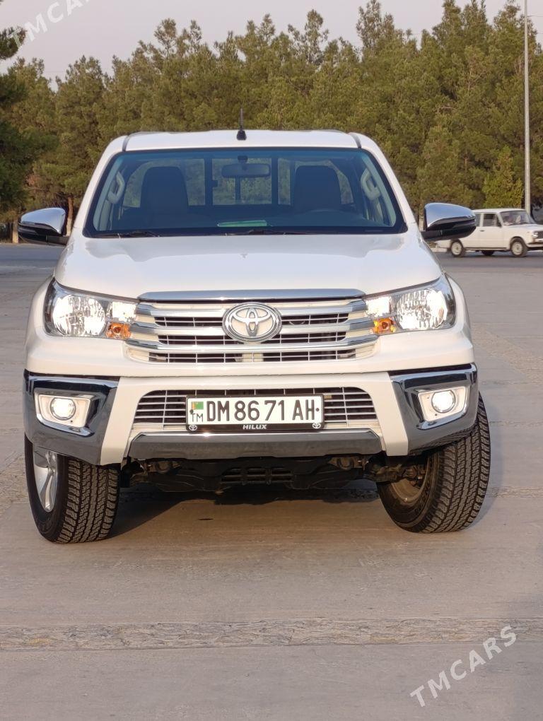 Toyota Hilux 2020 - 530 000 TMT - Gökdepe - img 8