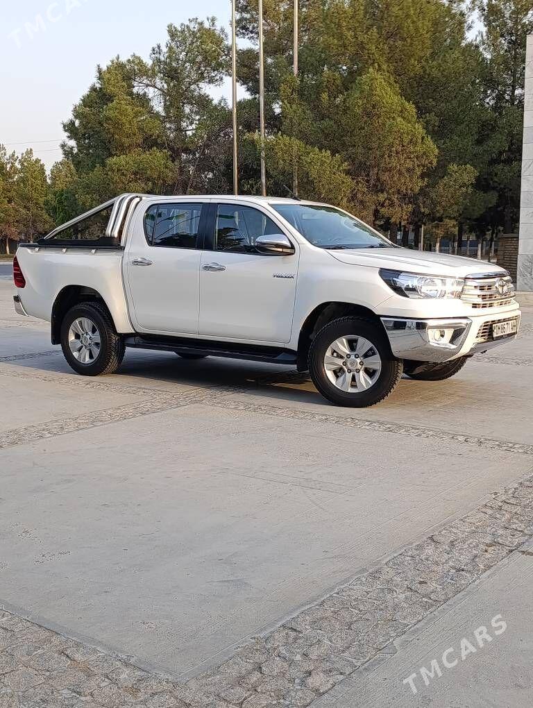 Toyota Hilux 2020 - 530 000 TMT - Gökdepe - img 4