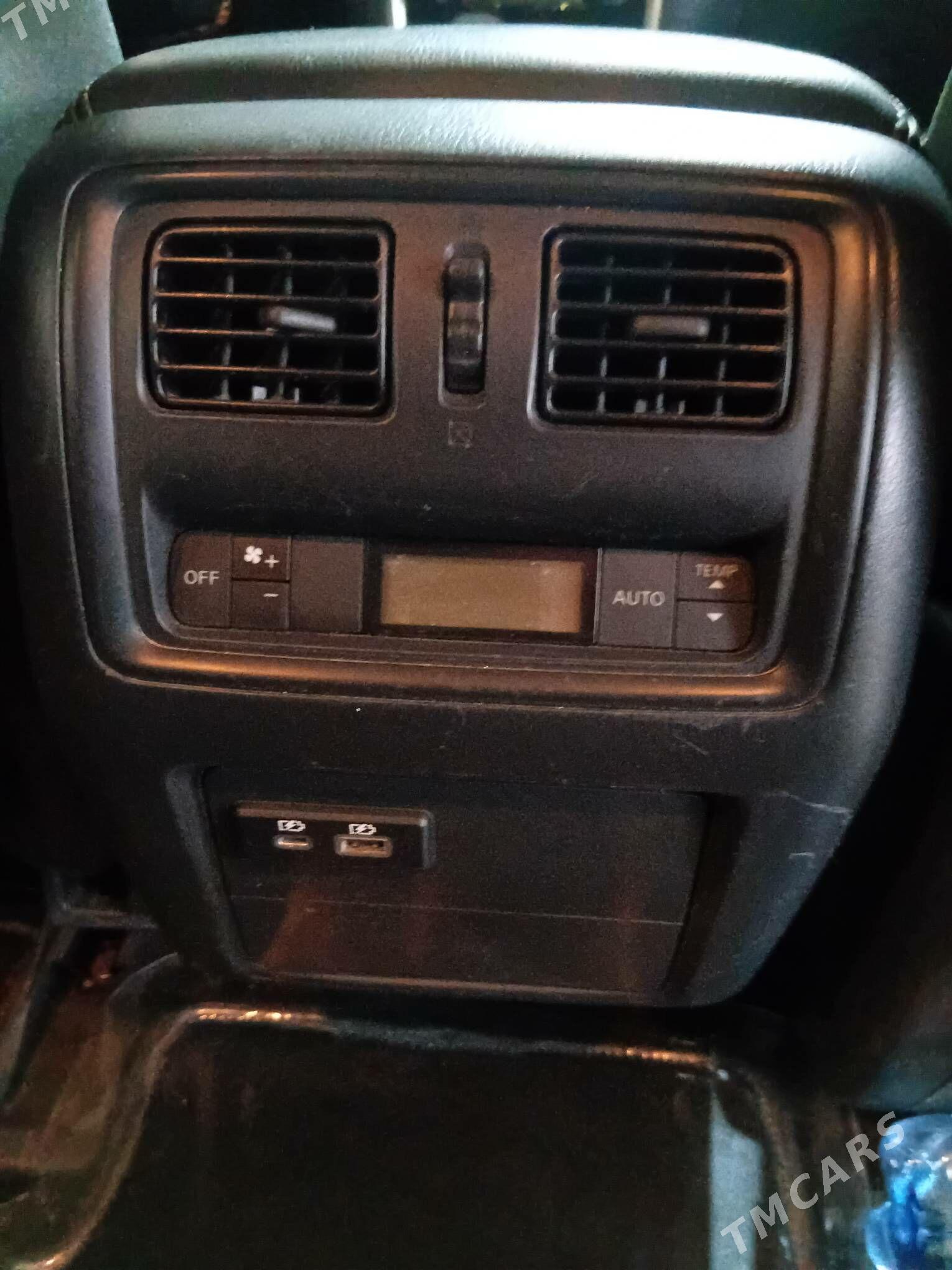 Nissan Pathfinder 2020 - 275 000 TMT - Ak bugdaý etraby - img 8