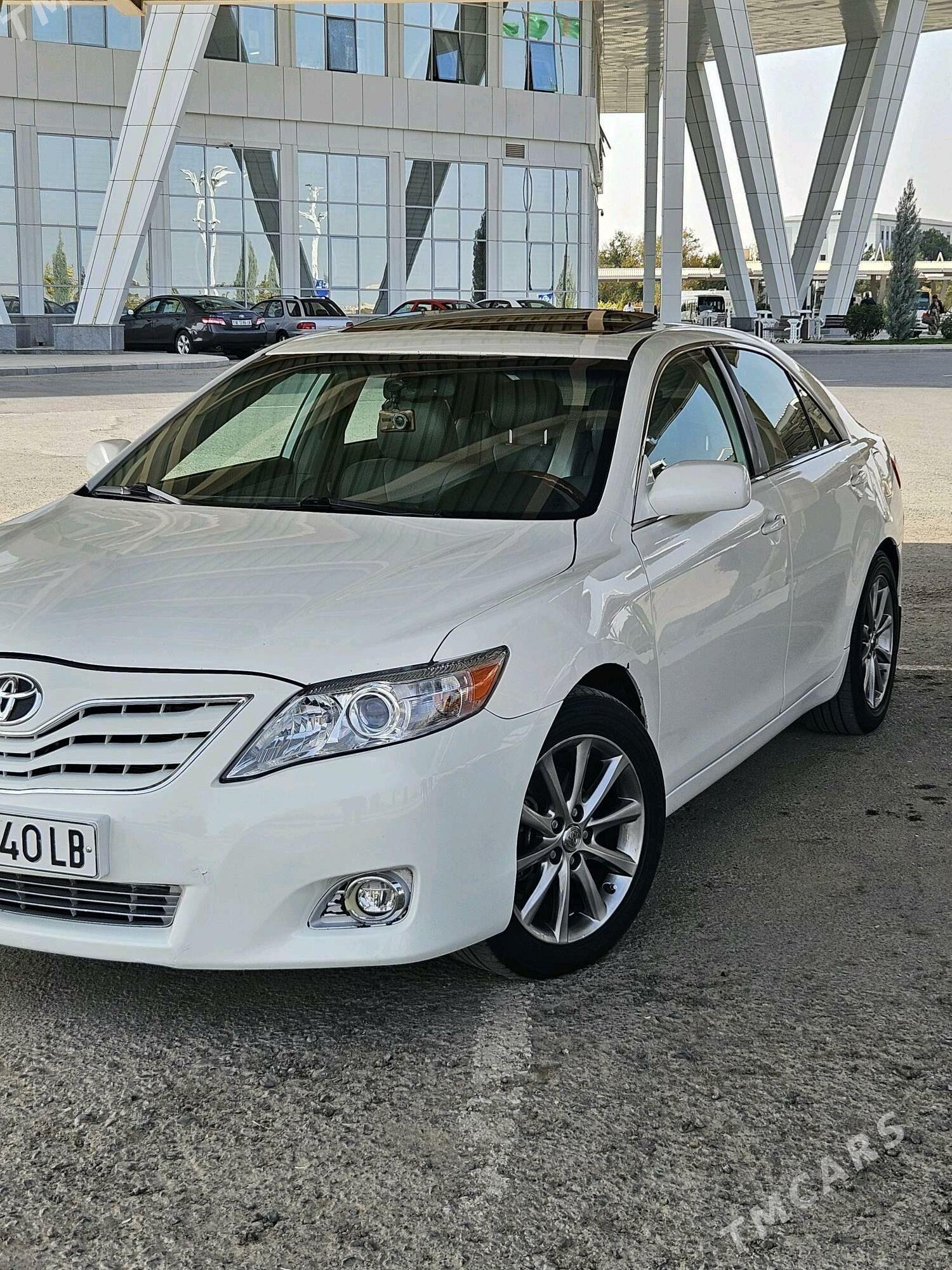 Toyota Camry 2010 - 250 000 TMT - Саят - img 2