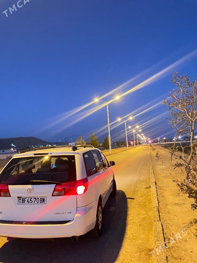 Toyota Sienna 2003 - 200 000 TMT - Туркменбаши - img 2