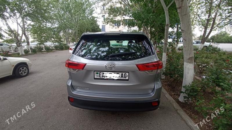 Toyota Highlander 2016 - 400 000 TMT - Мир 1 - img 3