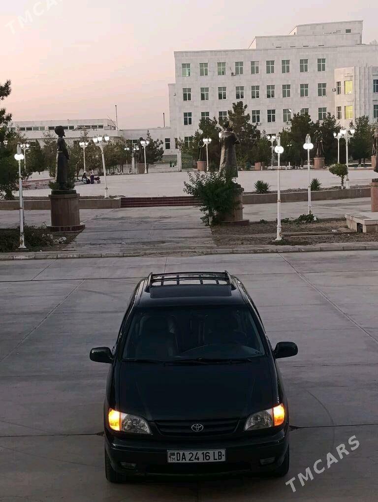 Toyota Sienna 2002 - 190 000 TMT - Туркменабат - img 1