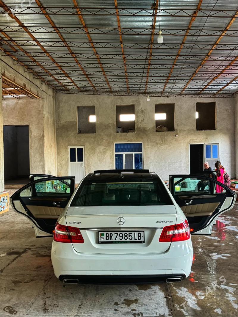 Mercedes-Benz E350 2010 - 300 000 TMT - Dänew - img 4