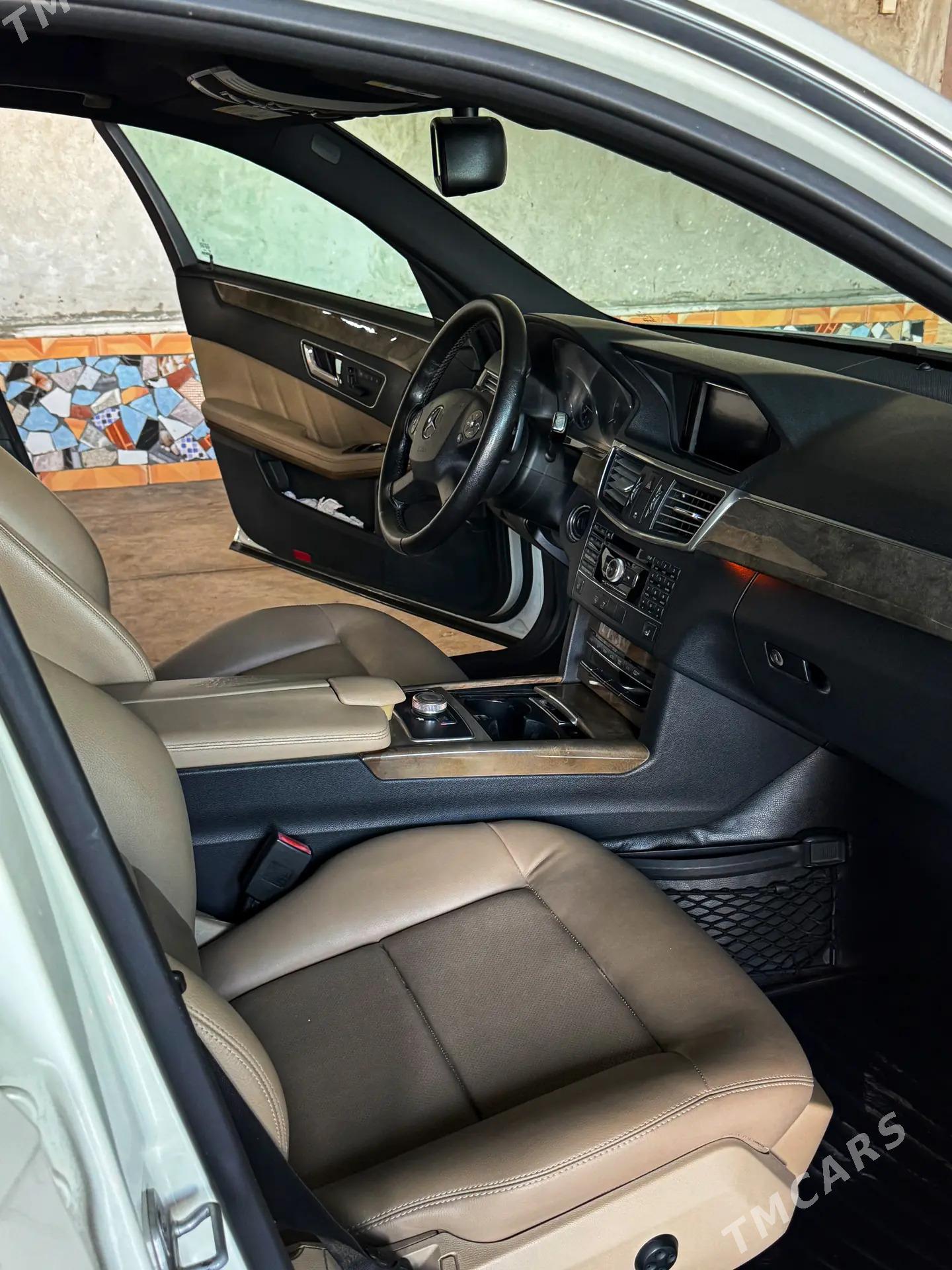Mercedes-Benz E350 2010 - 300 000 TMT - Dänew - img 5