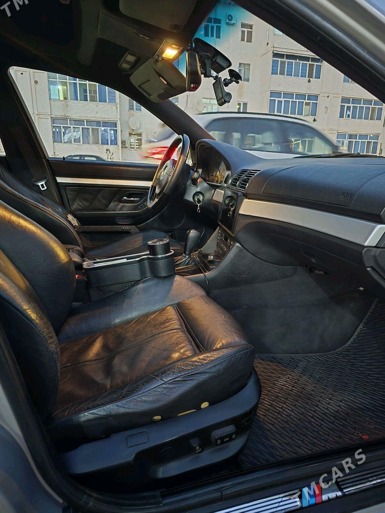 BMW E39 2000 - 155 000 TMT - Балканабат - img 6