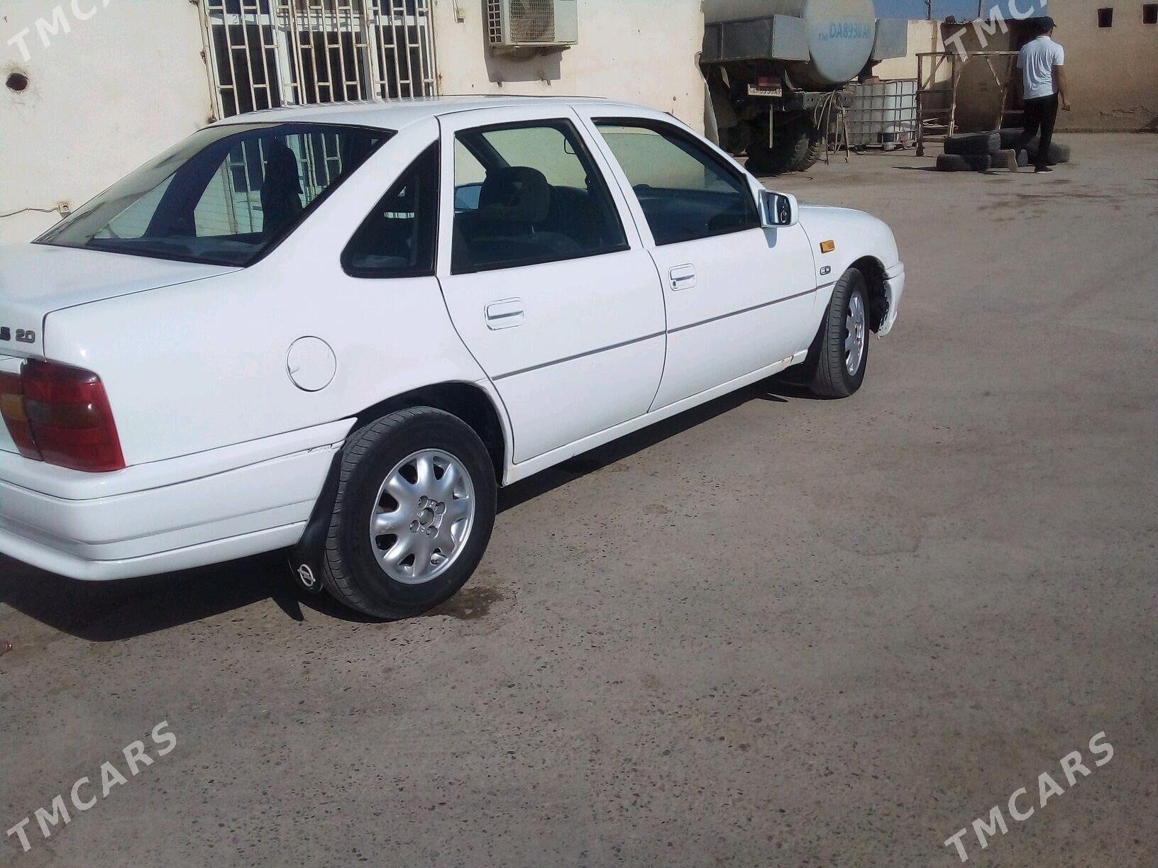 Opel Vectra 1991 - 35 000 TMT - Теджен - img 3