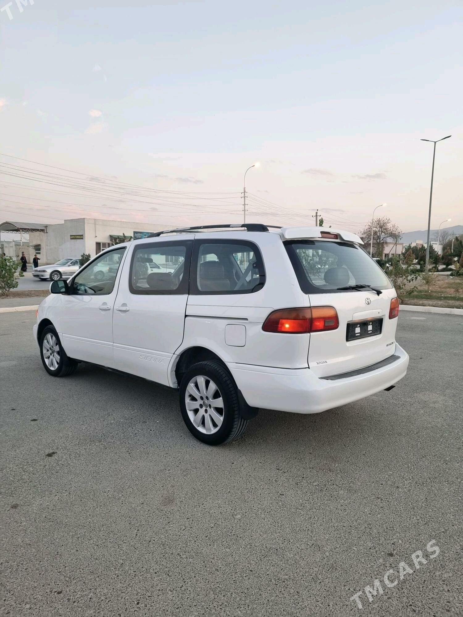 Toyota Sienna 2000 - 145 000 TMT - Бахарден - img 5