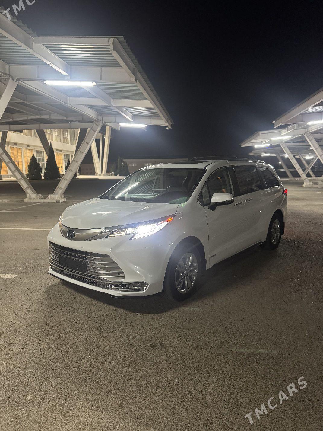 Toyota Sienna 2021 - 646 000 TMT - Мары - img 5
