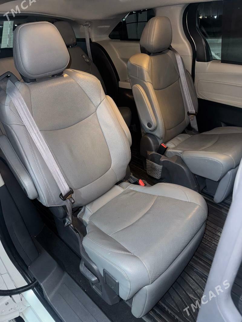 Toyota Sienna 2021 - 646 000 TMT - Мары - img 7