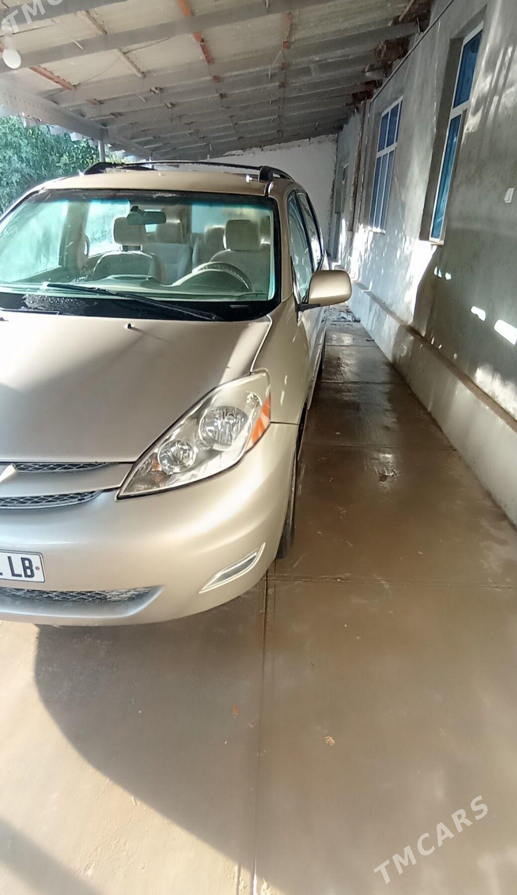 Toyota Sienna 2008 - 225 000 TMT - Dostluk - img 4