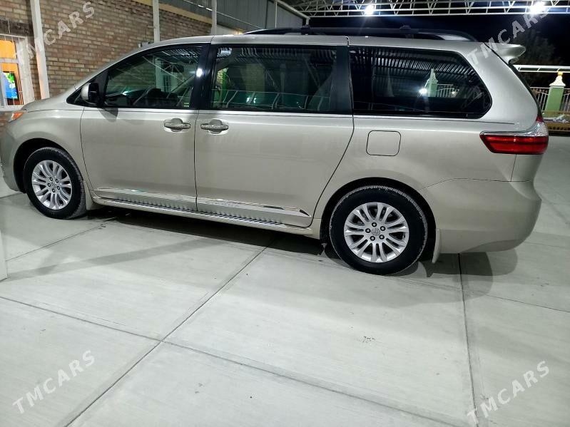 Toyota Sienna 2016 - 420 000 TMT - Бахарден - img 2