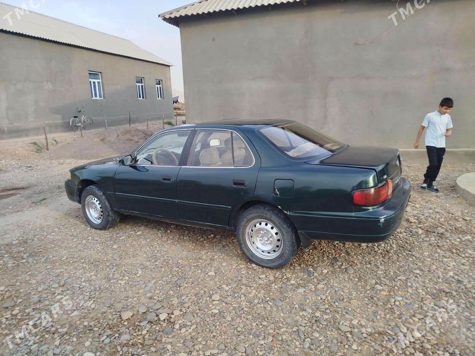 Toyota Camry 1993 - 70 000 TMT - Тагтабазар - img 4