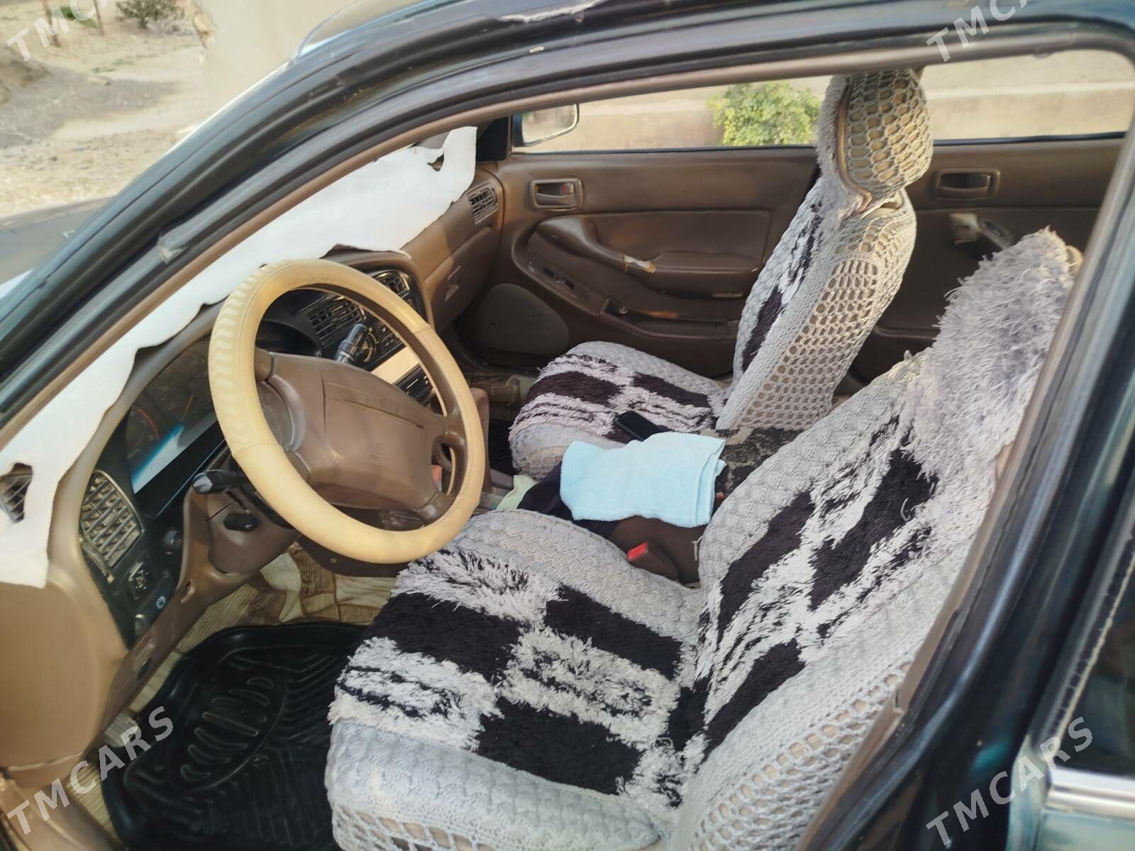 Toyota Camry 1993 - 70 000 TMT - Тагтабазар - img 1