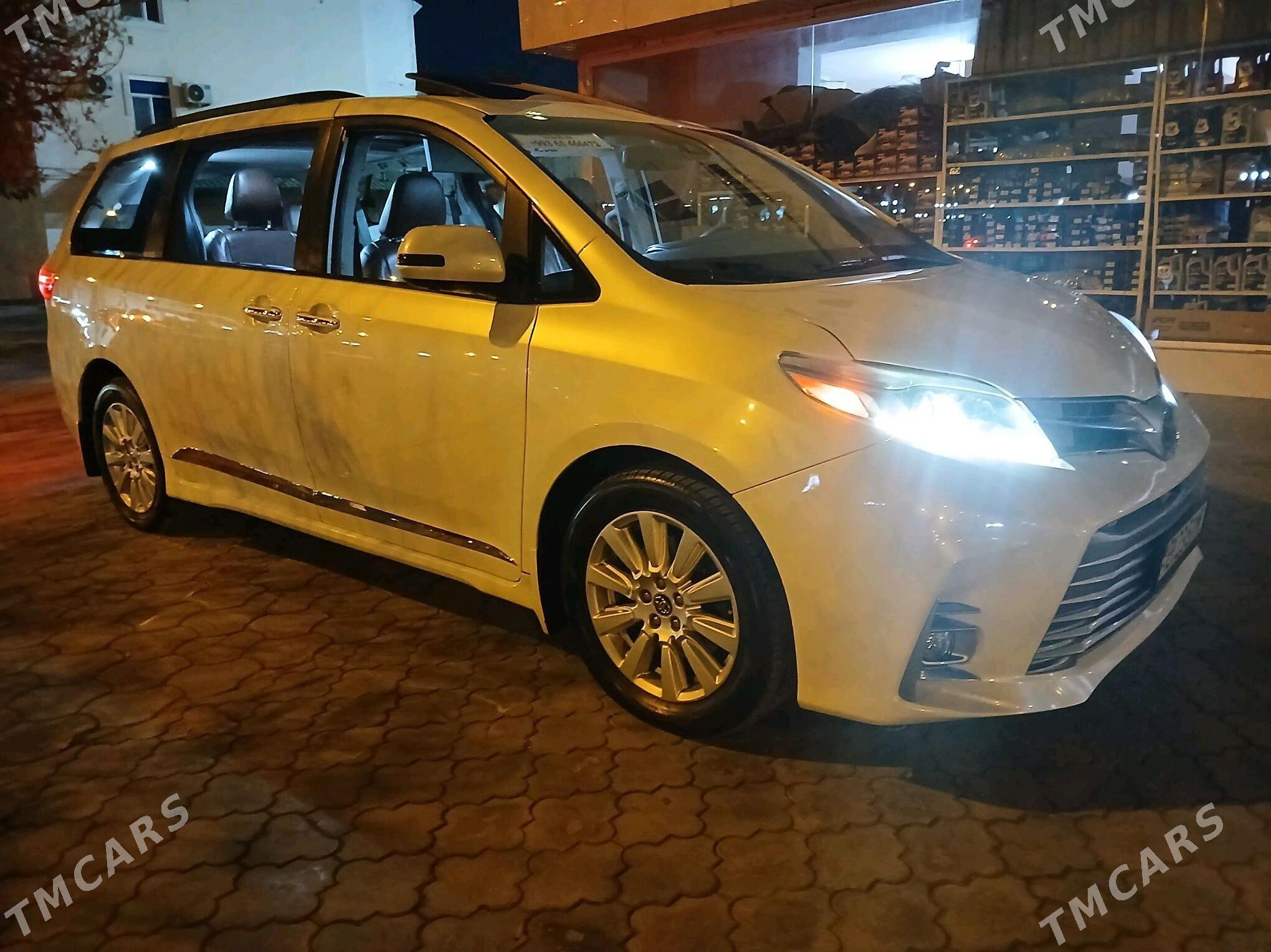Toyota Sienna 2019 - 480 000 TMT - Туркменабат - img 10
