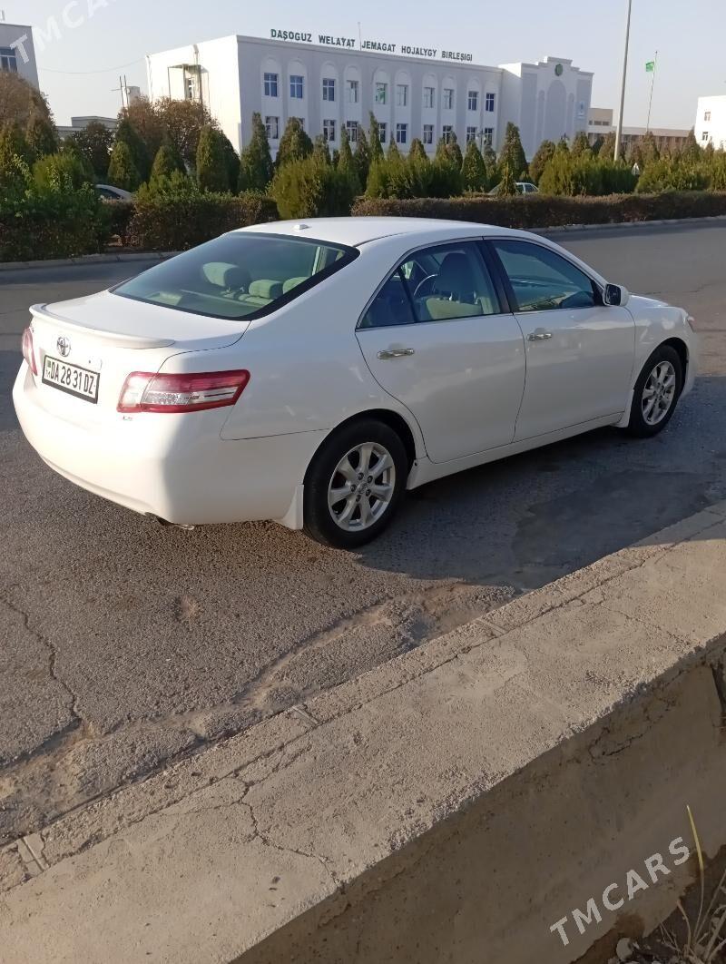 Toyota Camry 2011 - 225 000 TMT - Дашогуз - img 2