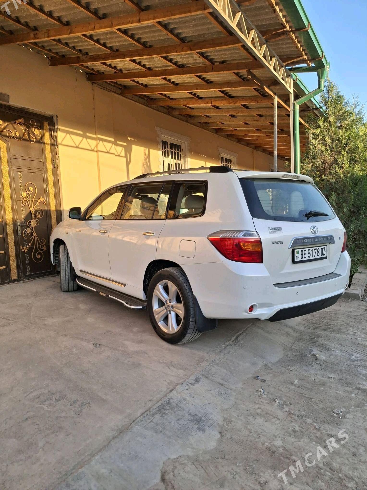 Toyota Highlander 2008 - 282 000 TMT - Дашогуз - img 7