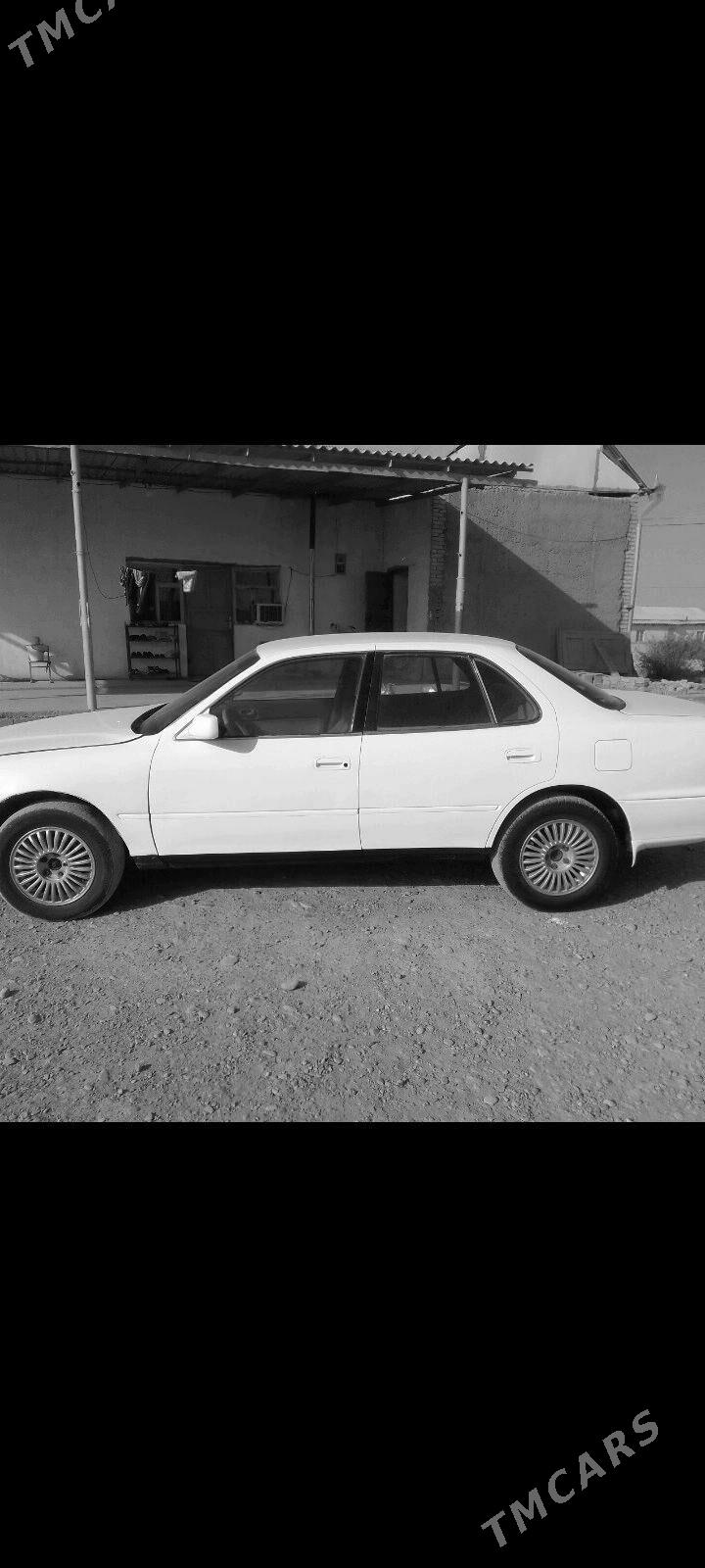 Toyota Camry 1993 - 56 000 TMT - Серахс - img 2