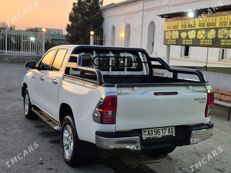 Toyota Hilux 2016 - 455 000 TMT - Gyzylarbat - img 4