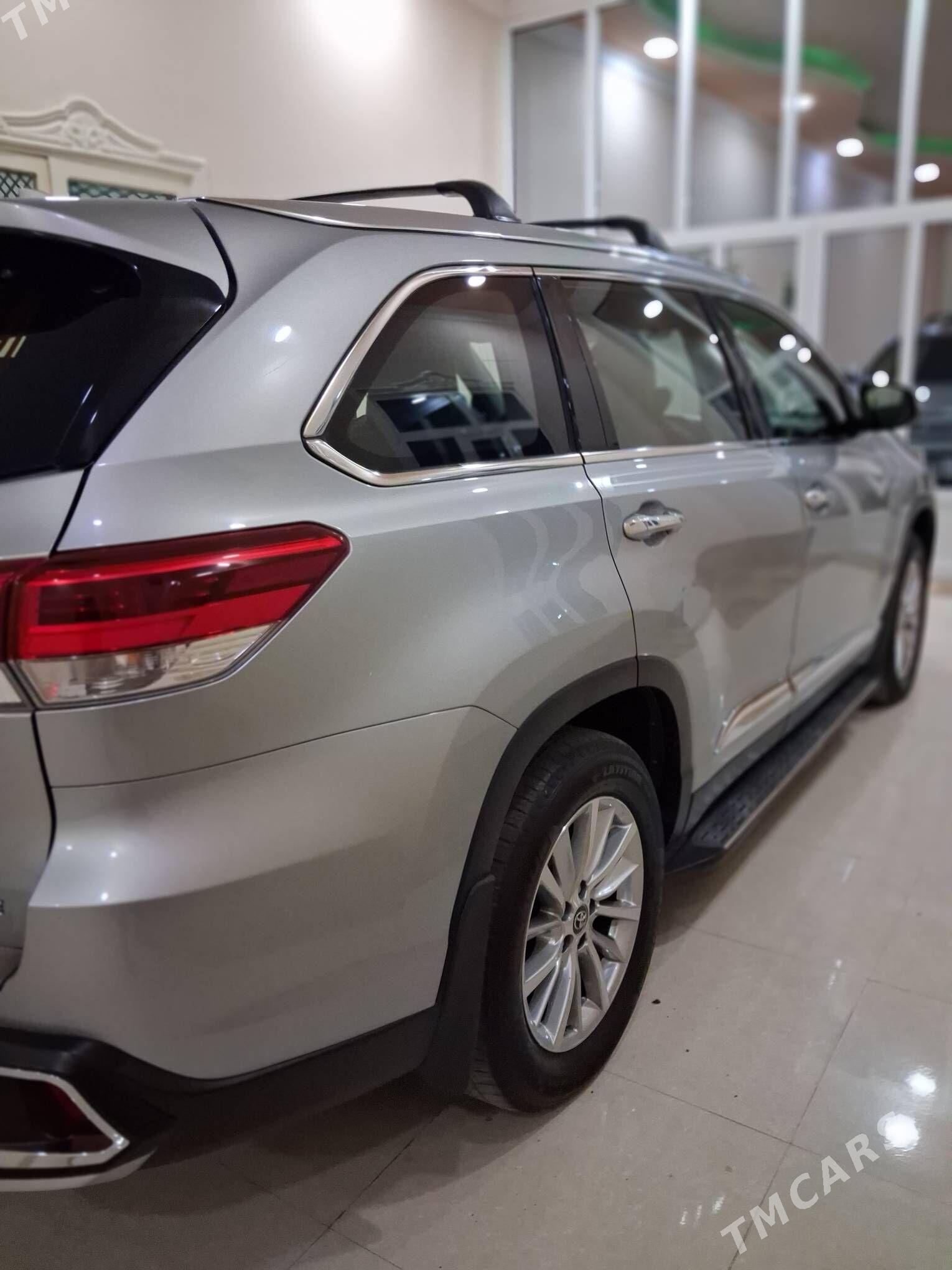 Toyota Highlander 2020 - 560 000 TMT - Чарджоу - img 7