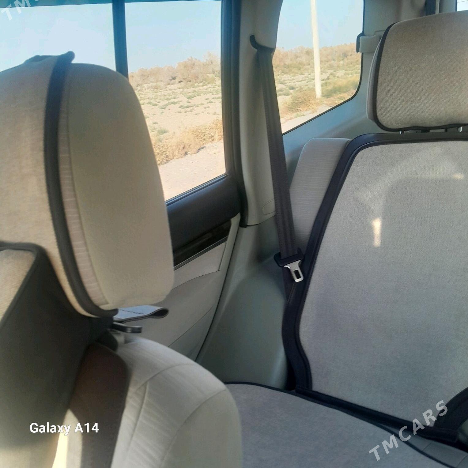 Mitsubishi Pajero 2010 - 270 000 TMT - Рухубелентский этрап - img 4