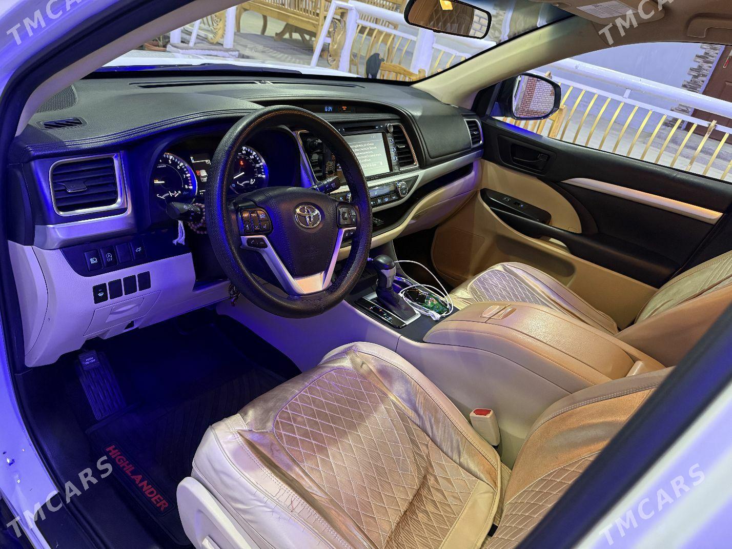 Toyota Highlander 2019 - 420 000 TMT - Мары - img 7