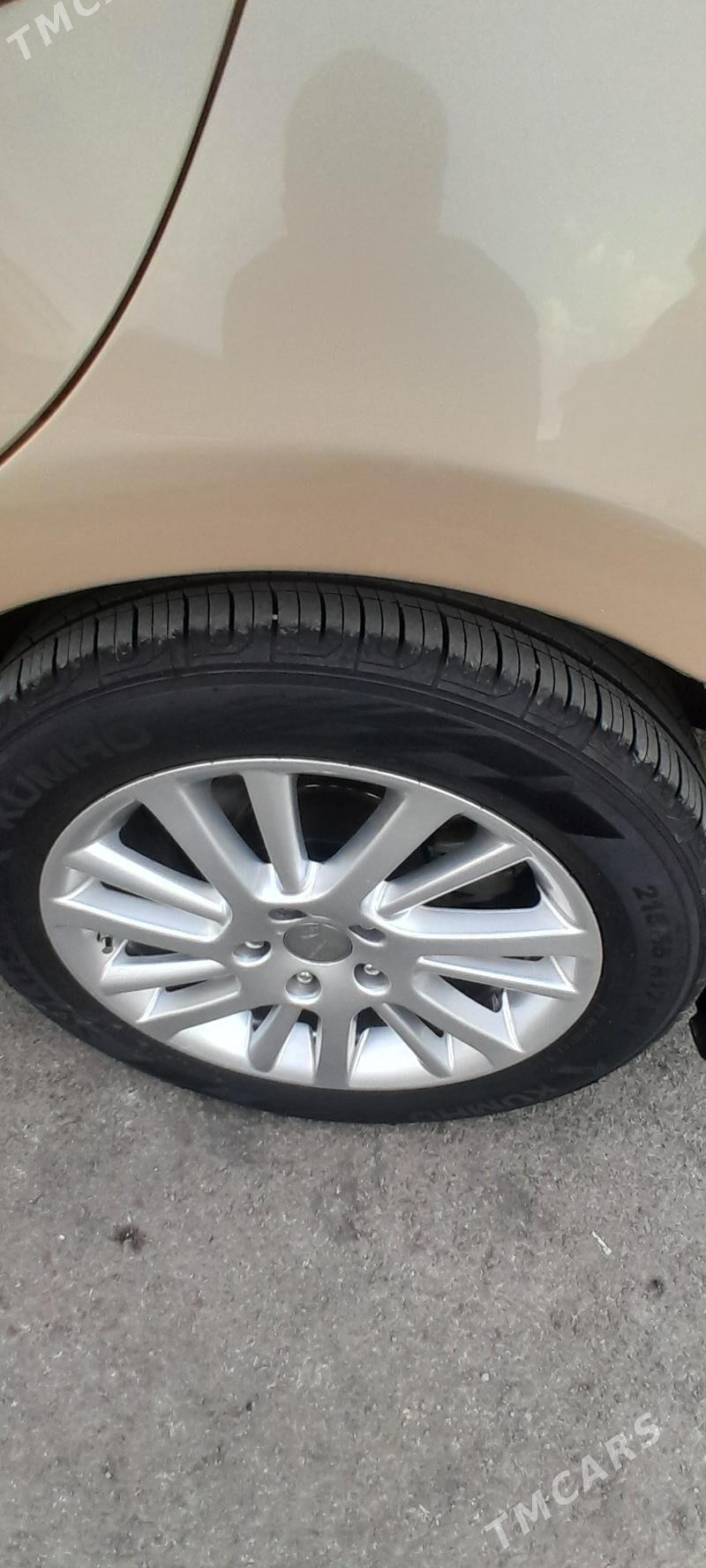 Toyota Camry 2010 - 230 000 TMT - Анев - img 10