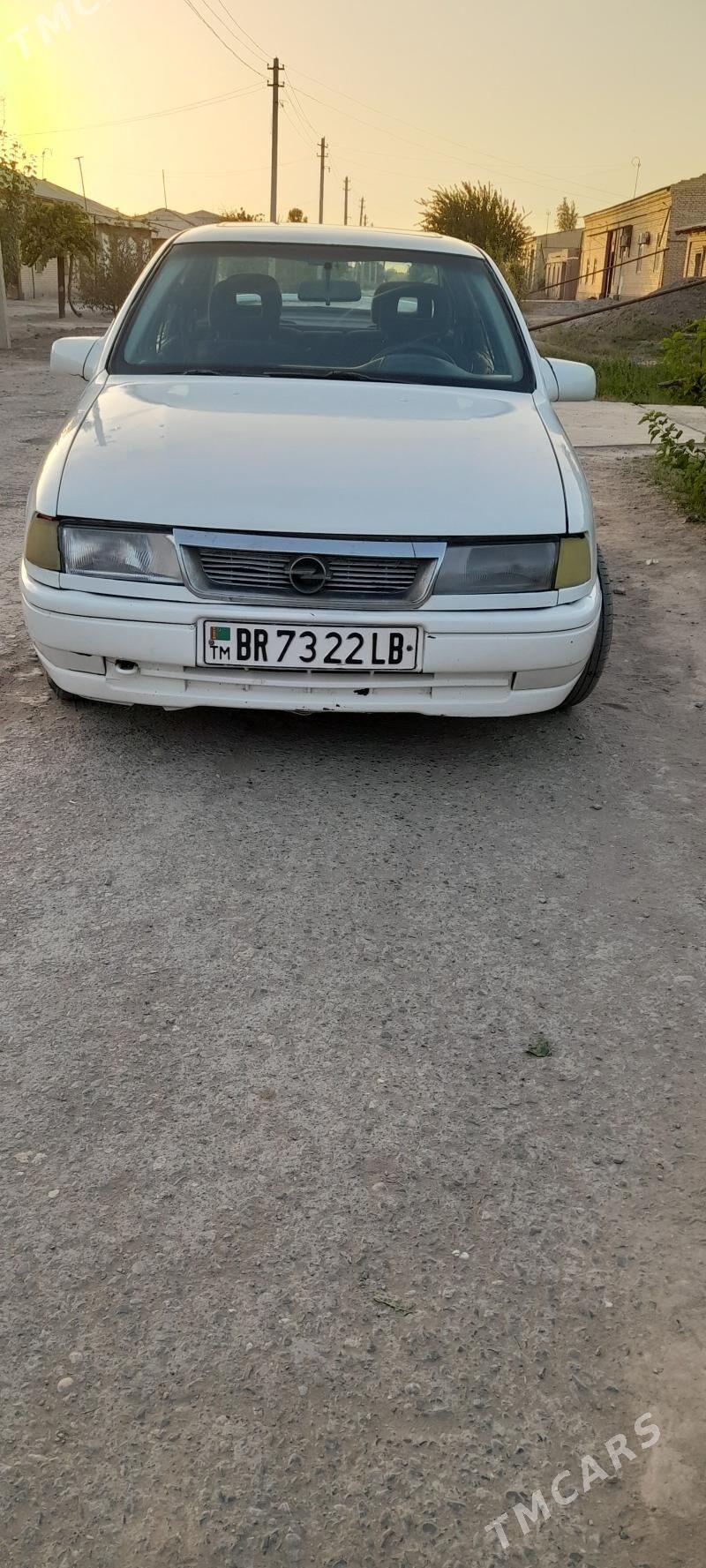 Opel Vectra 1990 - 35 000 TMT - Farap - img 1