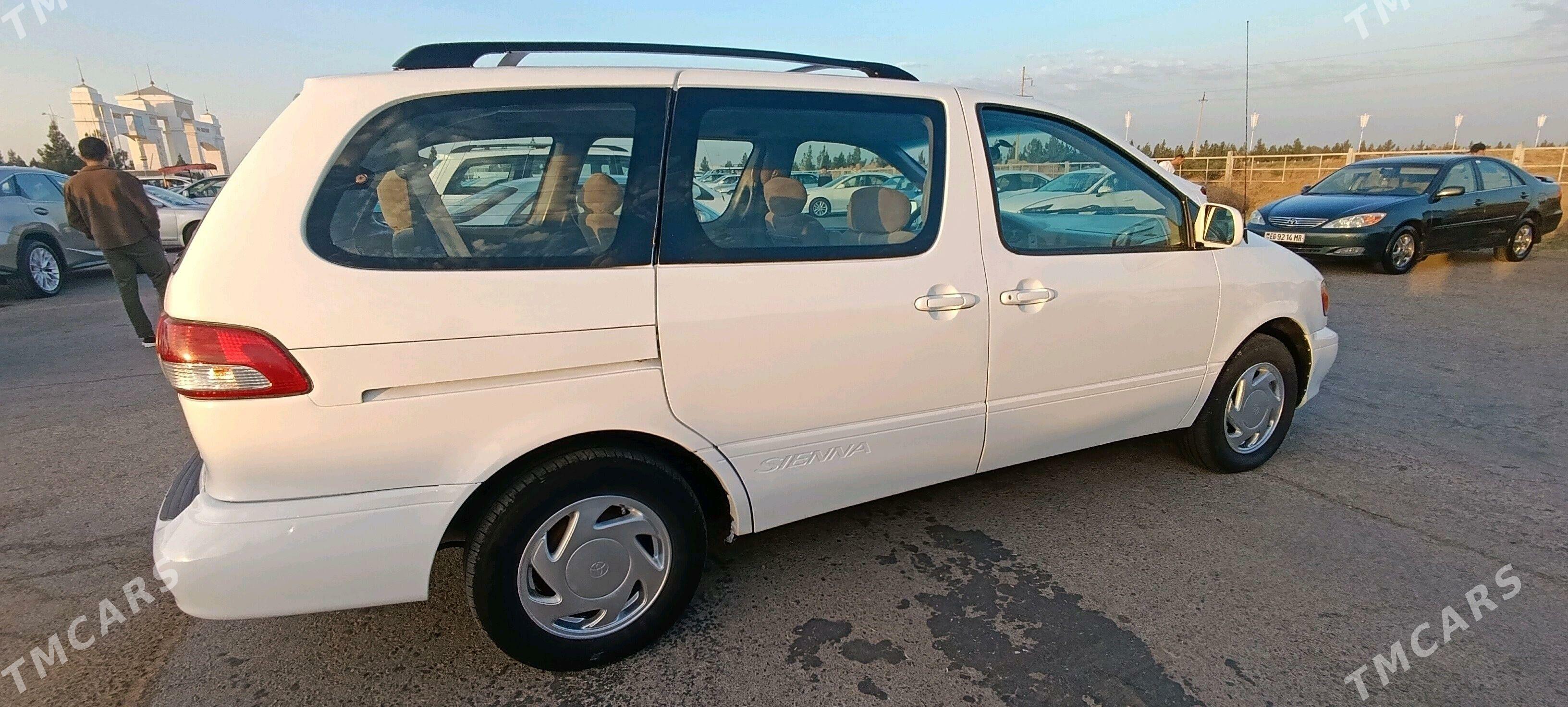 Toyota Sienna 2003 - 170 000 TMT - Векильбазар - img 3