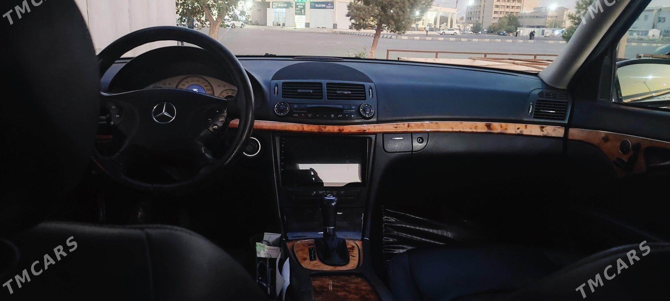 Mercedes-Benz E320 2004 - 150 000 TMT - Mary - img 7