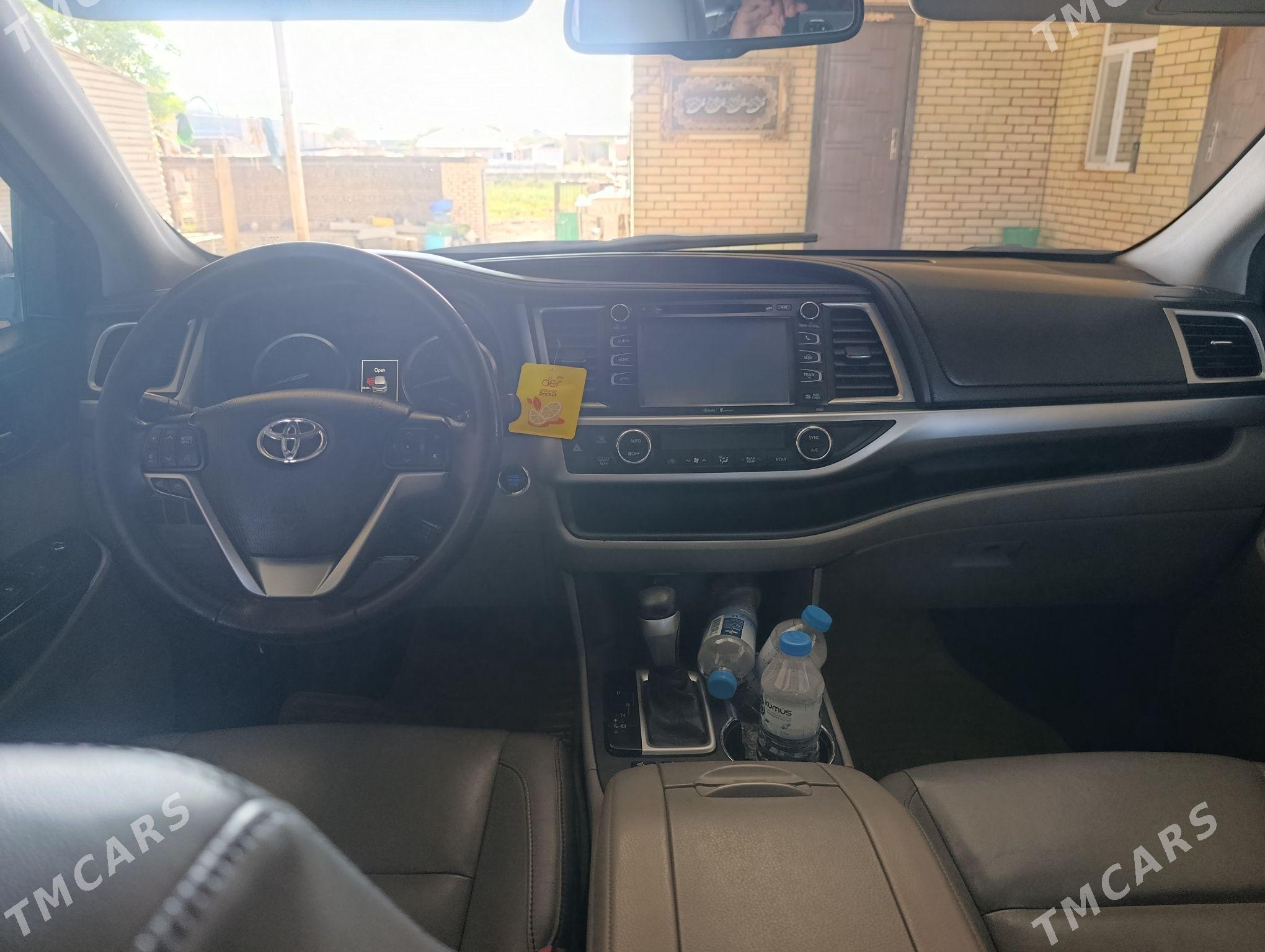 Toyota Highlander 2016 - 390 000 TMT - Байрамали - img 3