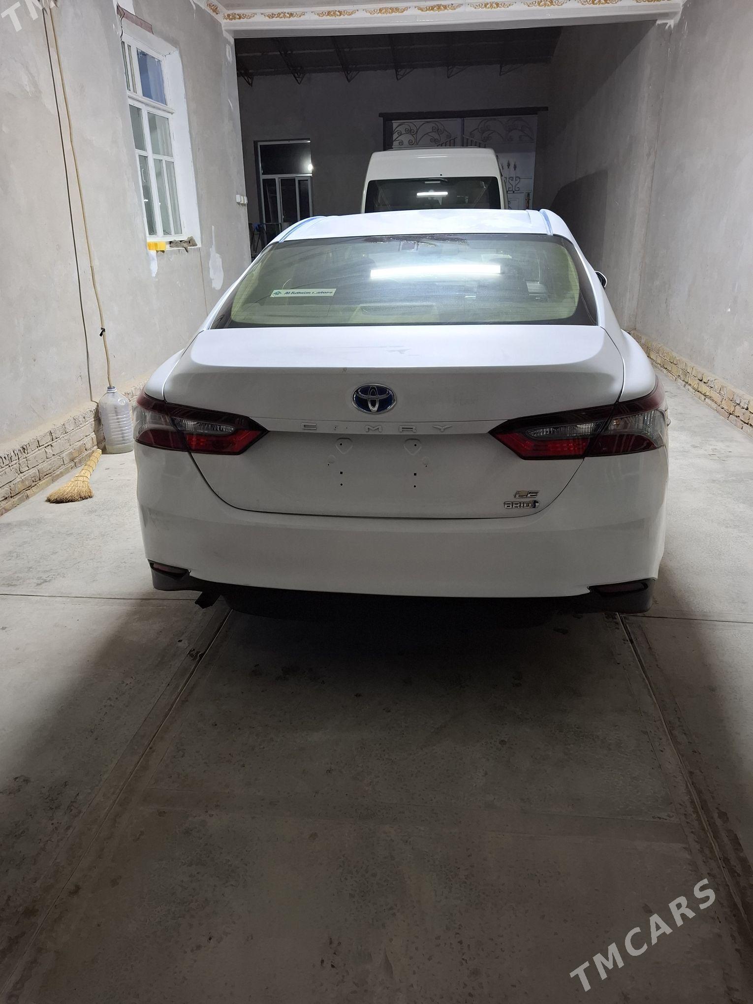 Toyota Camry 2021 - 210 000 TMT - Саят - img 4