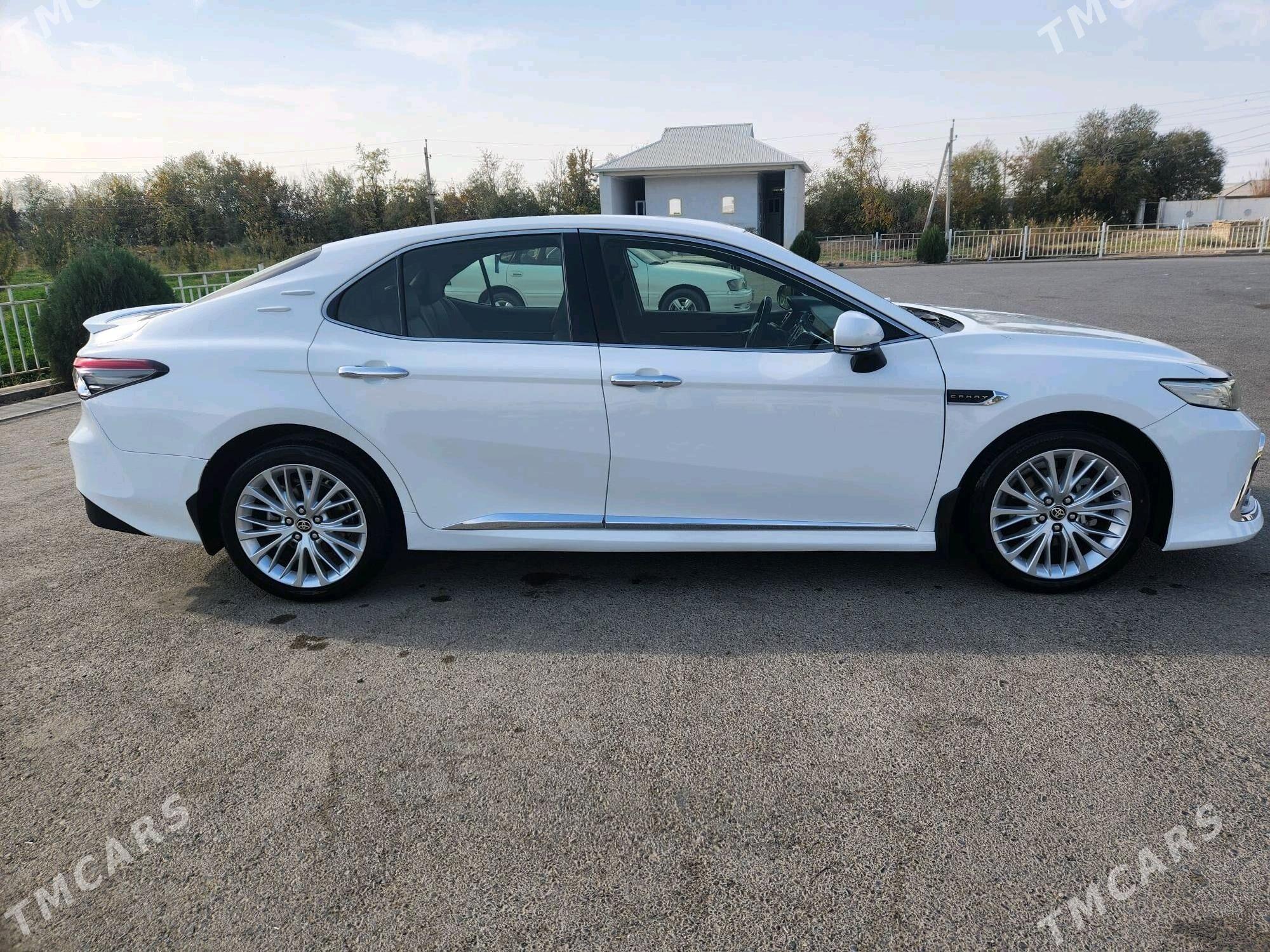 Toyota Camry 2018 - 280 000 TMT - Арзув - img 7