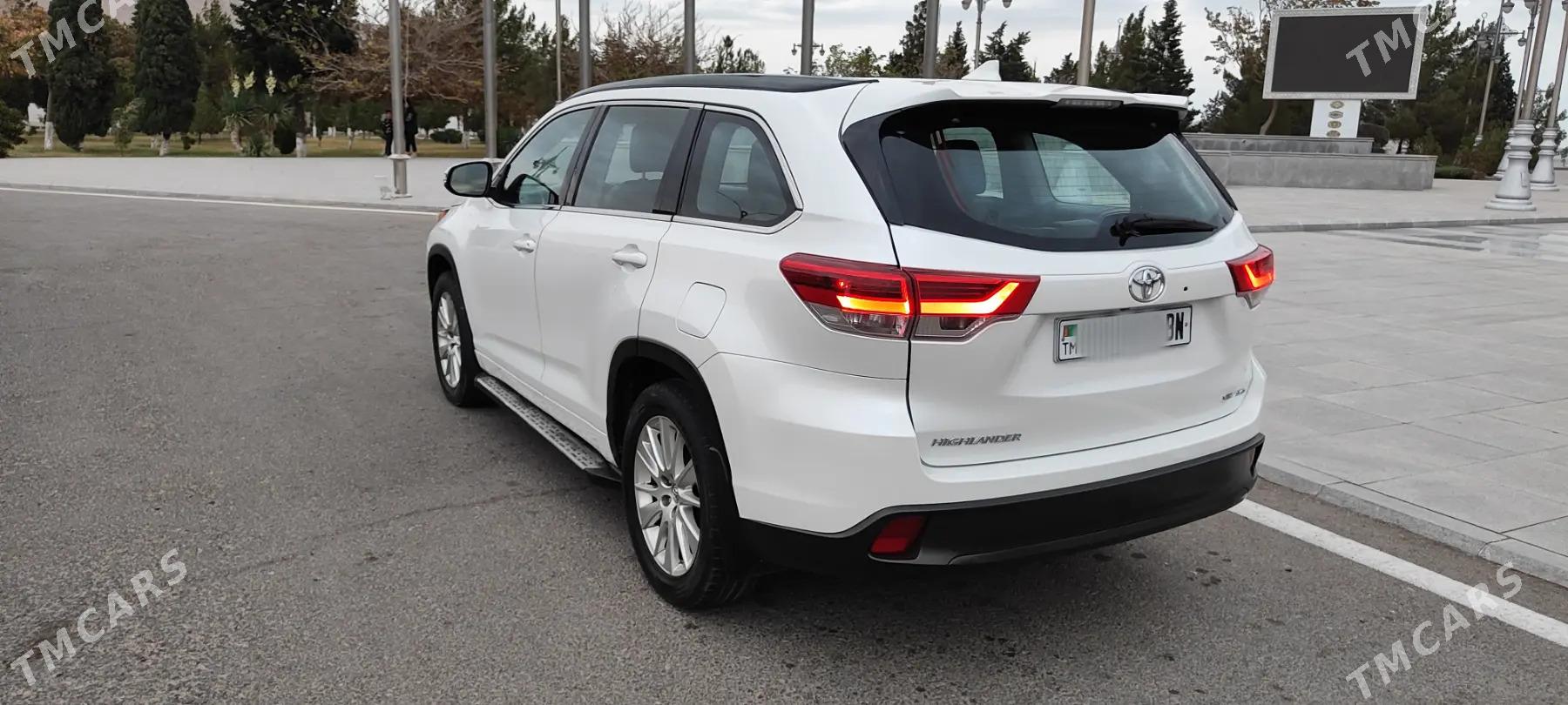 Toyota Highlander 2017 - 430 000 TMT - Туркменбаши - img 4