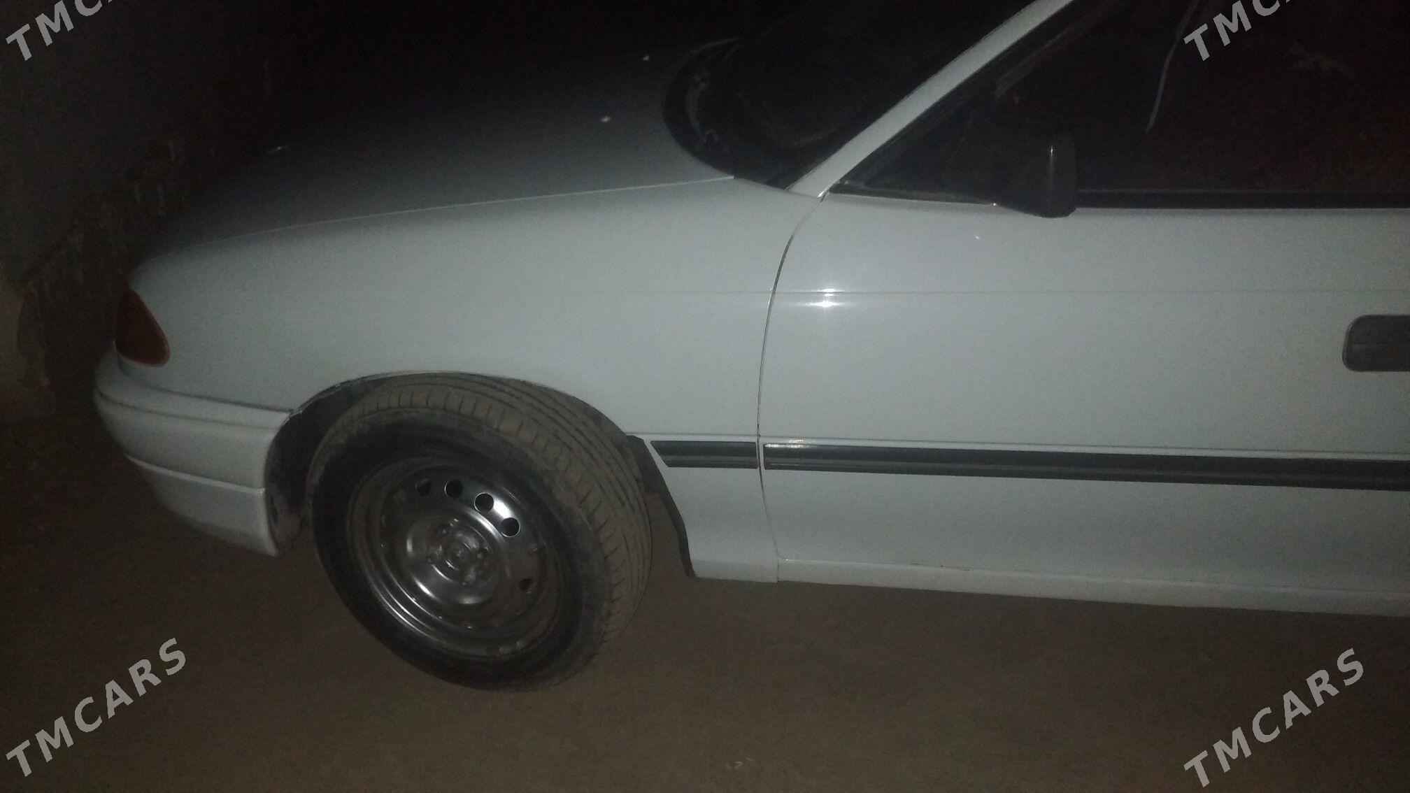Opel Astra 1992 - 40 000 TMT - Гурбансолтан Едже - img 5