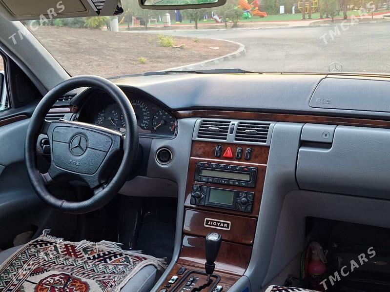 Mercedes-Benz E350 1998 - 110 000 TMT - 2 mkr - img 5