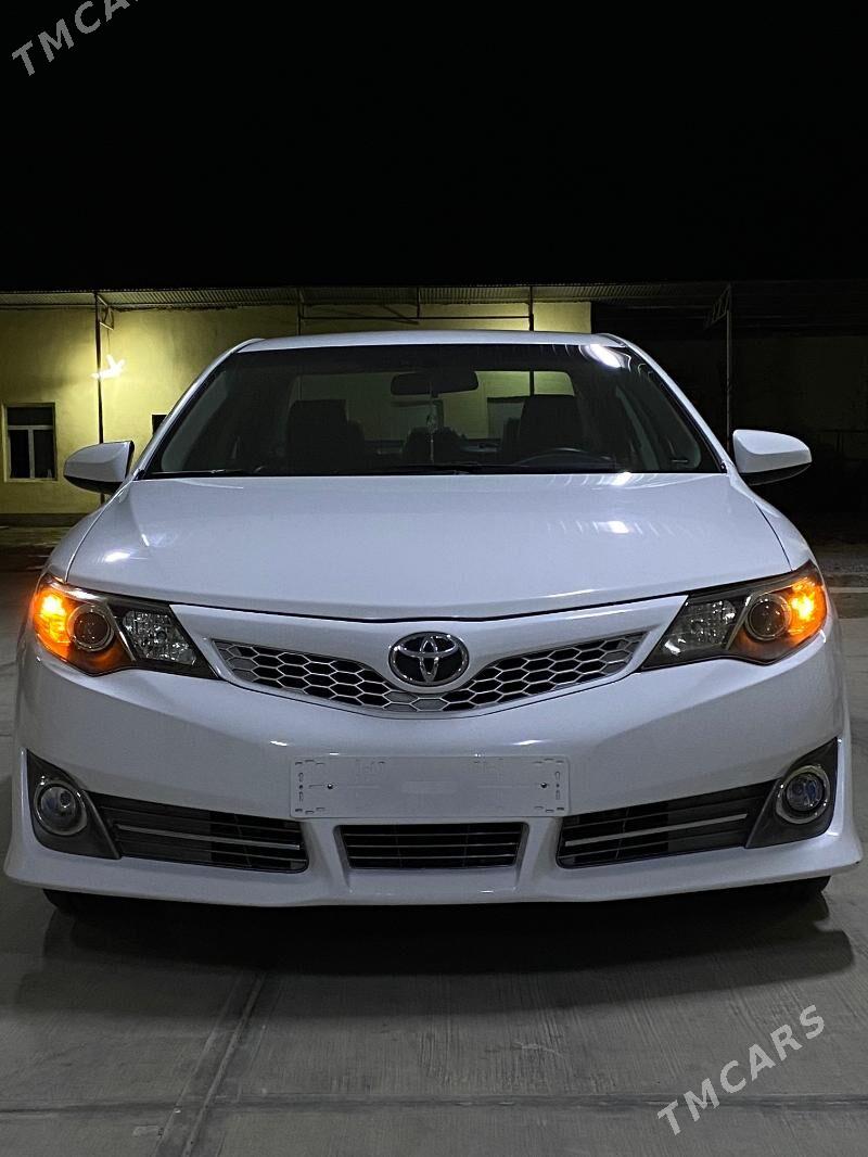 Toyota Camry 2013 - 235 000 TMT - Херрикгала - img 3