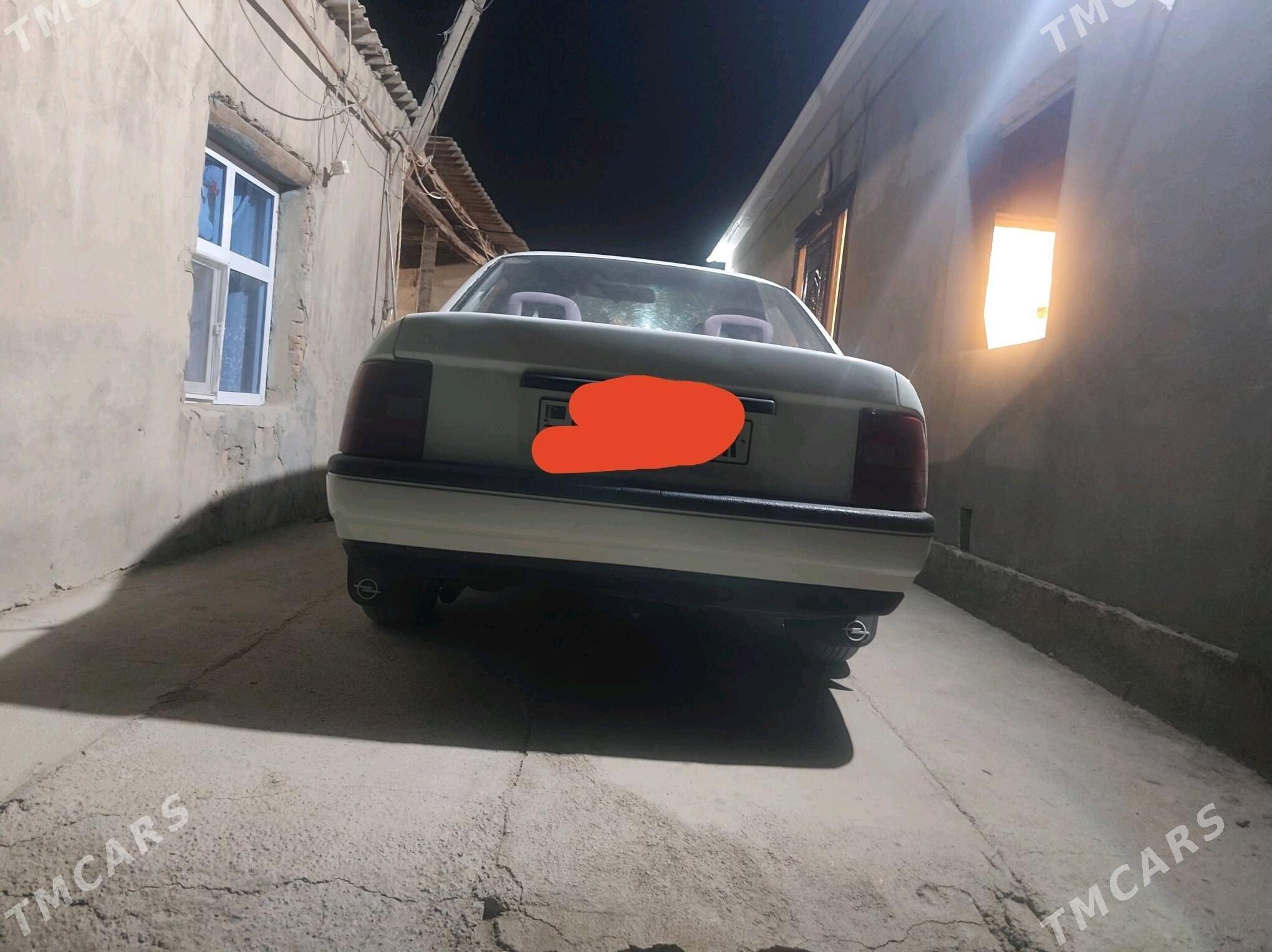 Opel Vectra 1991 - 35 000 TMT - Mary - img 3