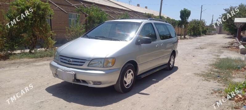 Toyota Sienna 2002 - 176 000 TMT - Керки - img 1