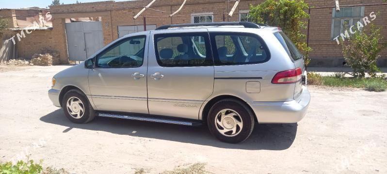 Toyota Sienna 2002 - 176 000 TMT - Керки - img 3