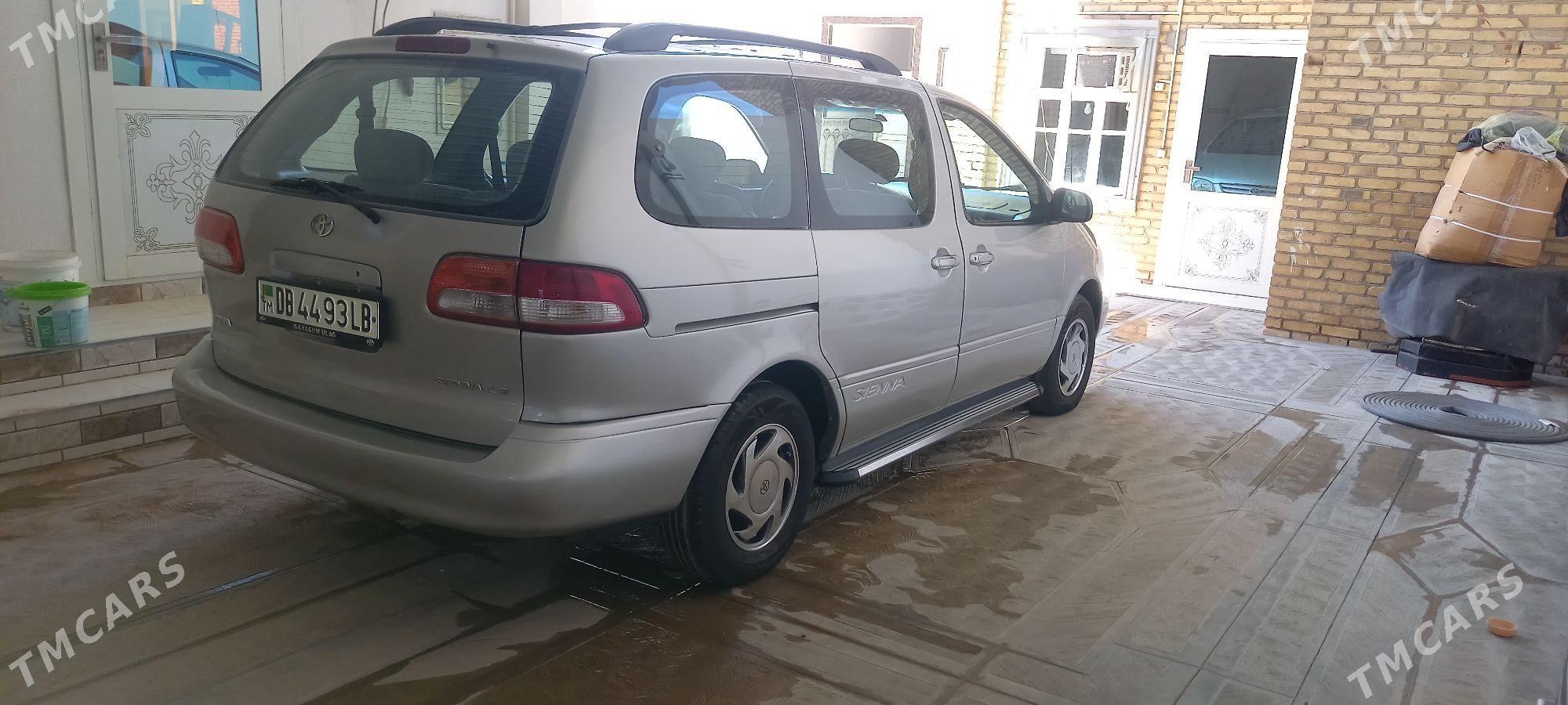 Toyota Sienna 2002 - 176 000 TMT - Керки - img 6