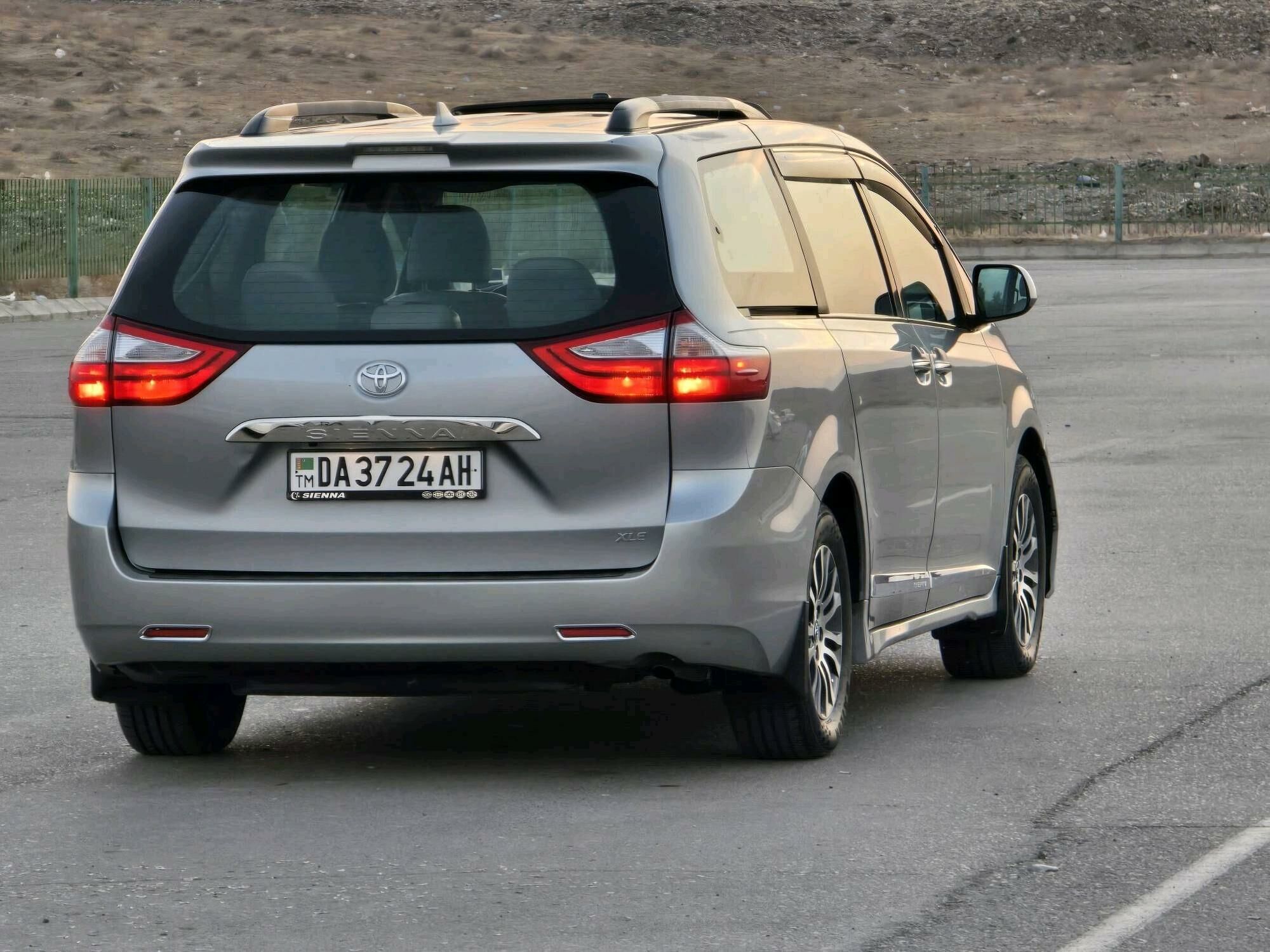 Toyota Sienna 2019 - 485 000 TMT - "Altyn Asyr" Gündogar bazary (Jygyllyk) - img 5