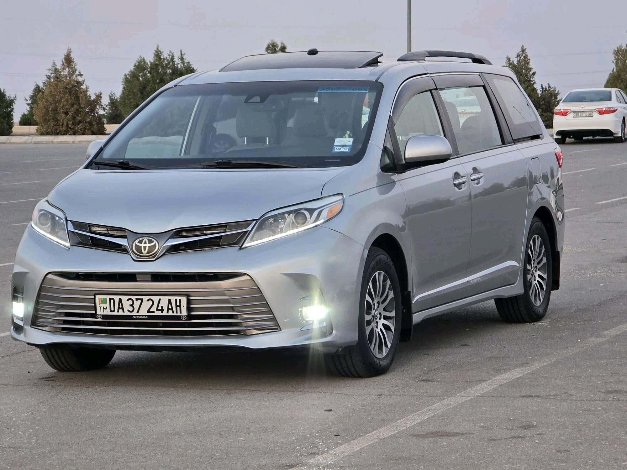 Toyota Sienna 2019 - 485 000 TMT - "Altyn Asyr" Gündogar bazary (Jygyllyk) - img 2