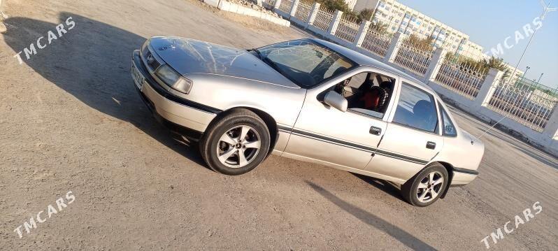 Opel Vectra 1992 - 48 000 TMT - Sakar - img 4