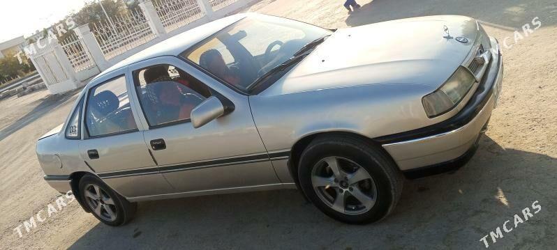 Opel Vectra 1992 - 48 000 TMT - Sakar - img 1